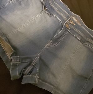 NWOT Torrid jean shorts dark